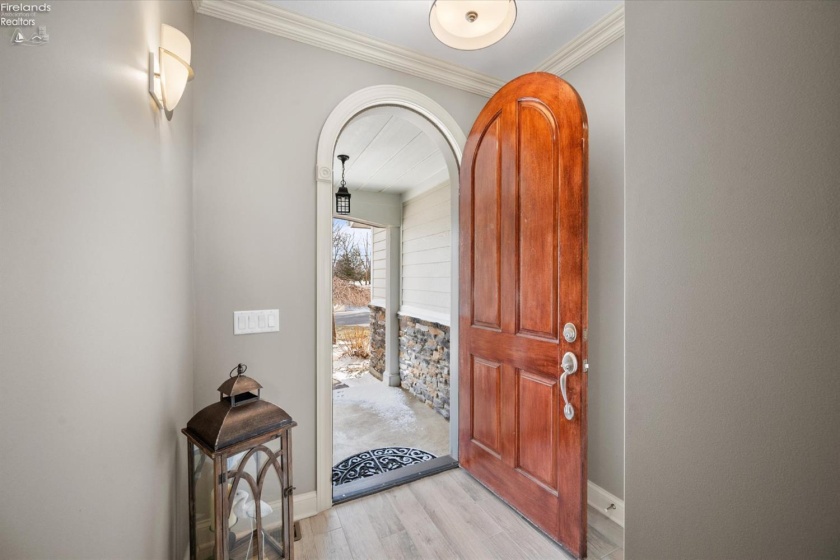 2511 Sand Road, Port Clinton, 43452, 7 Bedrooms Bedrooms, ,9 BathroomsBathrooms,Residential,For Sale,Sand,20260555