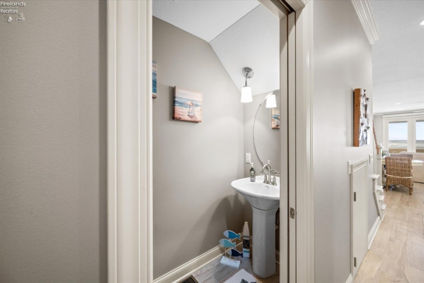 2511 Sand Road, Port Clinton, 43452, 7 Bedrooms Bedrooms, ,9 BathroomsBathrooms,Residential,For Sale,Sand,20260555