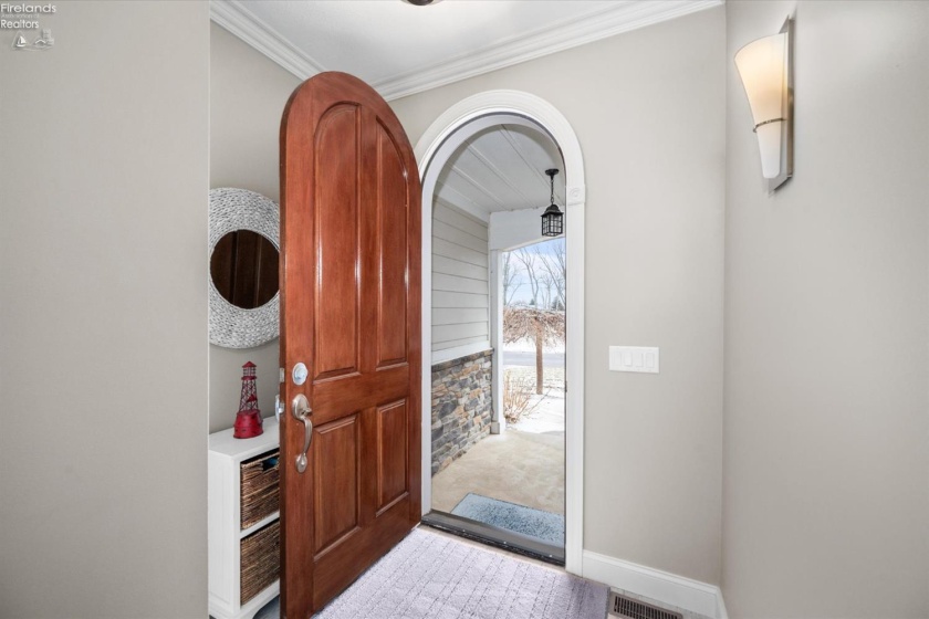 2511 Sand Road, Port Clinton, 43452, 7 Bedrooms Bedrooms, ,9 BathroomsBathrooms,Residential,For Sale,Sand,20260555