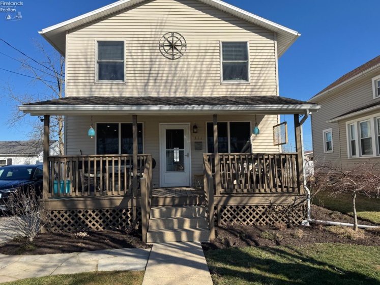 311 Walnut Street, Port Clinton, 43452, 3 Bedrooms Bedrooms, ,2 BathroomsBathrooms,Residential,For Sale,Walnut,20260750