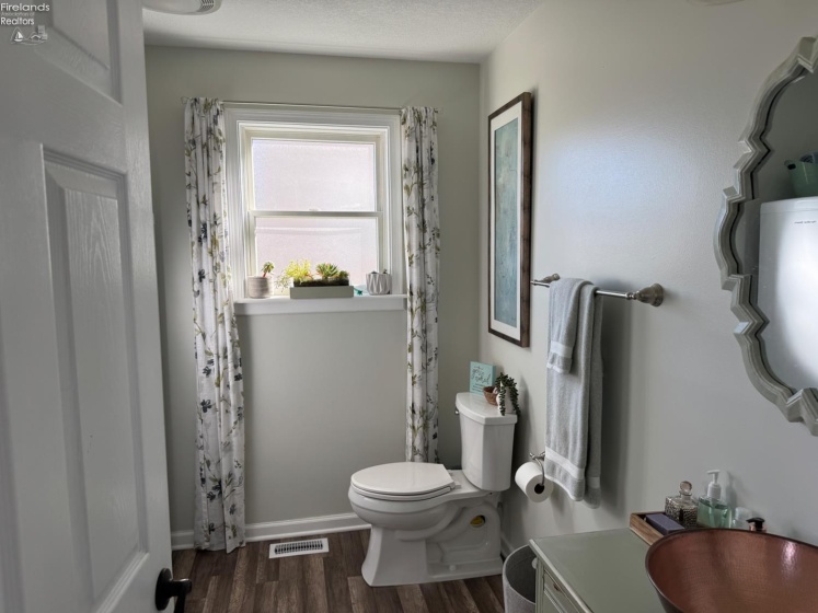 311 Walnut Street, Port Clinton, 43452, 3 Bedrooms Bedrooms, ,2 BathroomsBathrooms,Residential,For Sale,Walnut,20260750