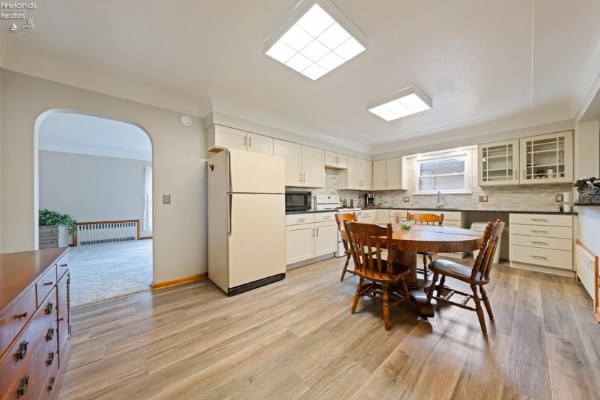 2350 Sand Road, Port Clinton, 43452, 3 Bedrooms Bedrooms, ,2 BathroomsBathrooms,Residential,For Sale,Sand,20253571