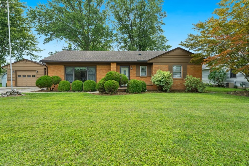 2350 Sand Road, Port Clinton, 43452, 3 Bedrooms Bedrooms, ,2 BathroomsBathrooms,Residential,For Sale,Sand,20253571