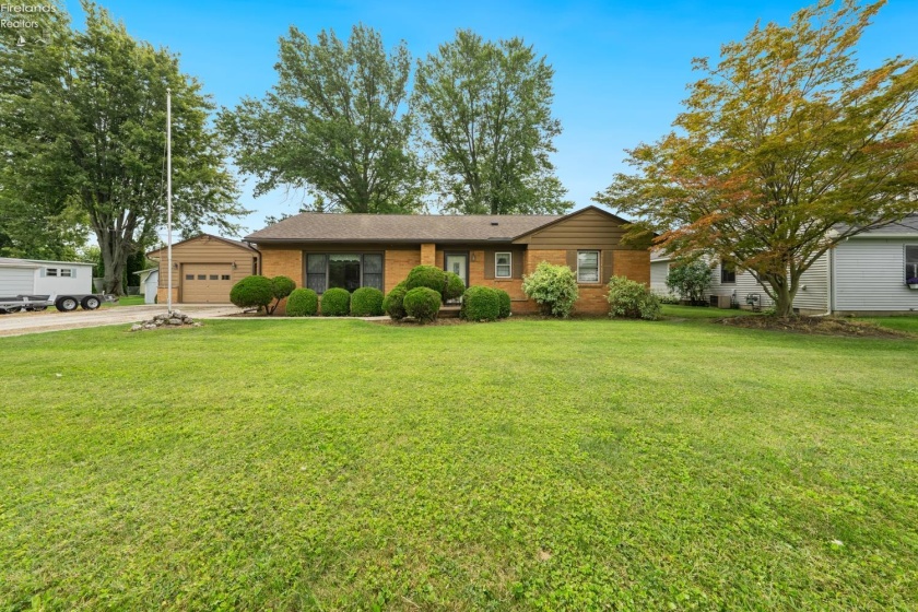 2350 Sand Road, Port Clinton, 43452, 3 Bedrooms Bedrooms, ,2 BathroomsBathrooms,Residential,For Sale,Sand,20253571