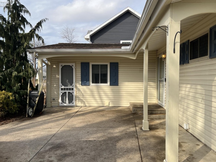 3712 Matthes Avenue, Sandusky, 44870, 3 Bedrooms Bedrooms, ,2 BathroomsBathrooms,Residential,For Sale,Matthes,20260715