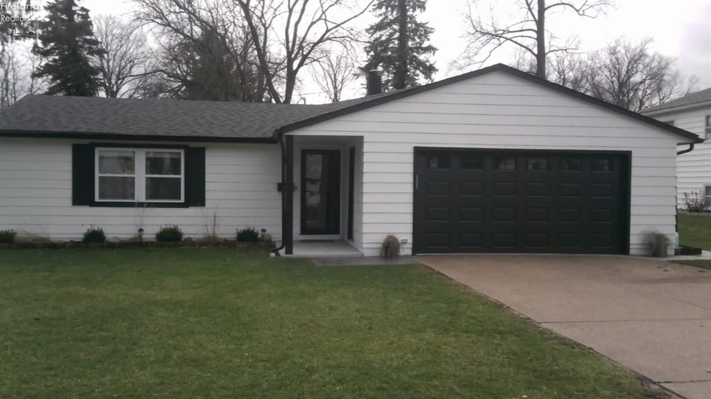 323 Portland Drive, Huron, 44839, 3 Bedrooms Bedrooms, ,2 BathroomsBathrooms,Residential,For Sale,Portland,20260780