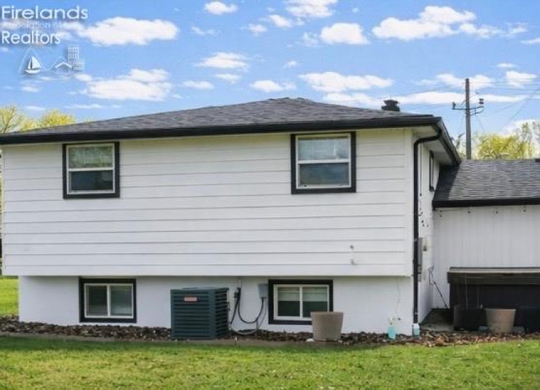 323 Portland Drive, Huron, 44839, 3 Bedrooms Bedrooms, ,2 BathroomsBathrooms,Residential,For Sale,Portland,20260780