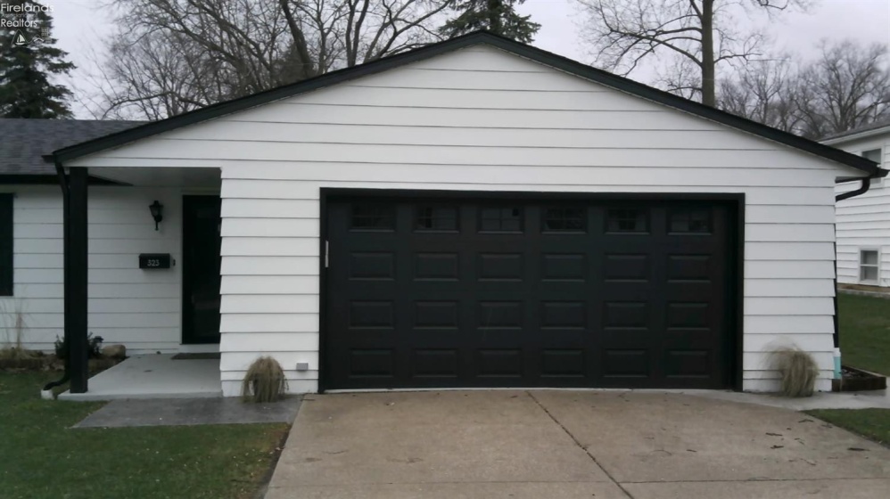 323 Portland Drive, Huron, 44839, 3 Bedrooms Bedrooms, ,2 BathroomsBathrooms,Residential,For Sale,Portland,20260780