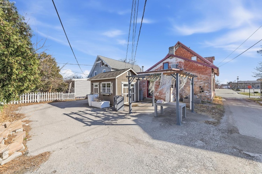 212 West Front St, Findlay, 45840, ,Commercial,For Sale,West Front St,20260786