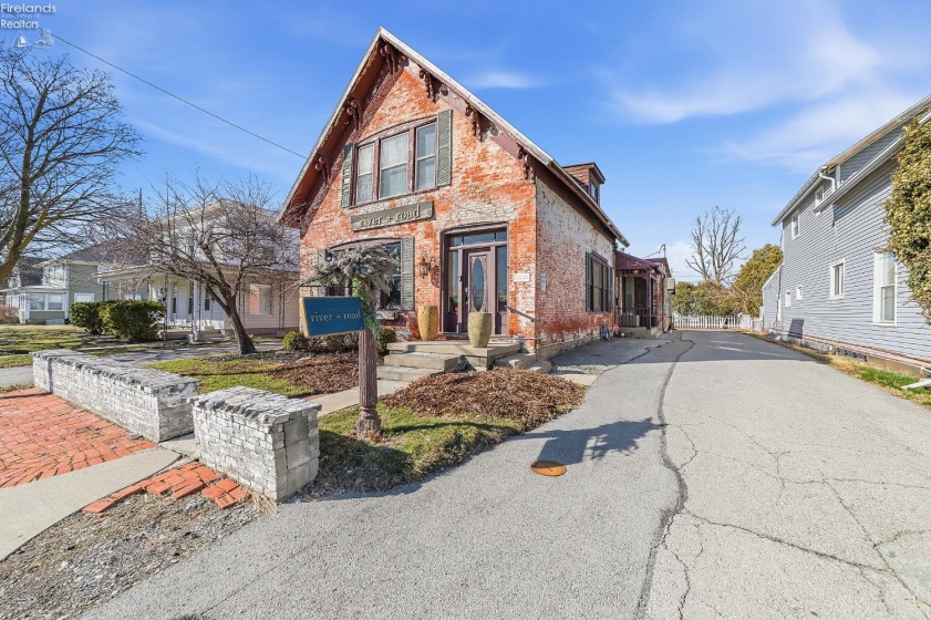 212 West Front St, Findlay, 45840, ,Commercial,For Sale,West Front St,20260786