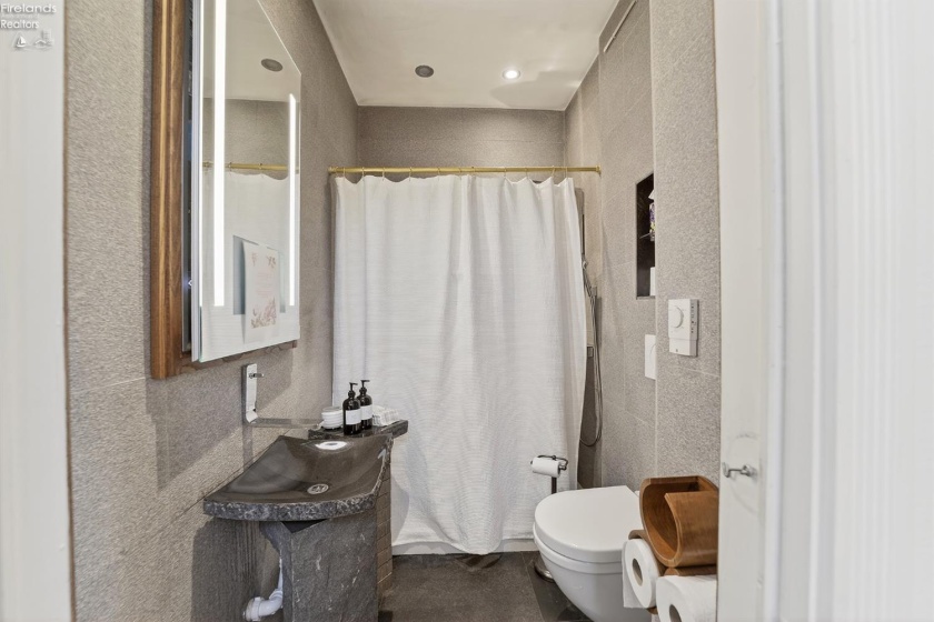 212 West Front St, Findlay, 45840, ,Commercial,For Sale,West Front St,20260786