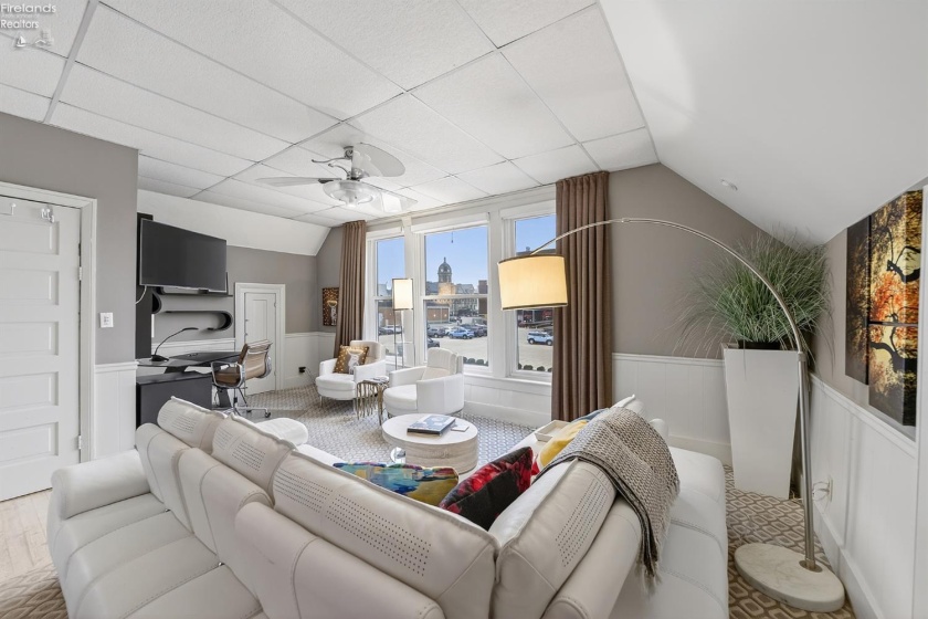 212 West Front St, Findlay, 45840, ,Commercial,For Sale,West Front St,20260786