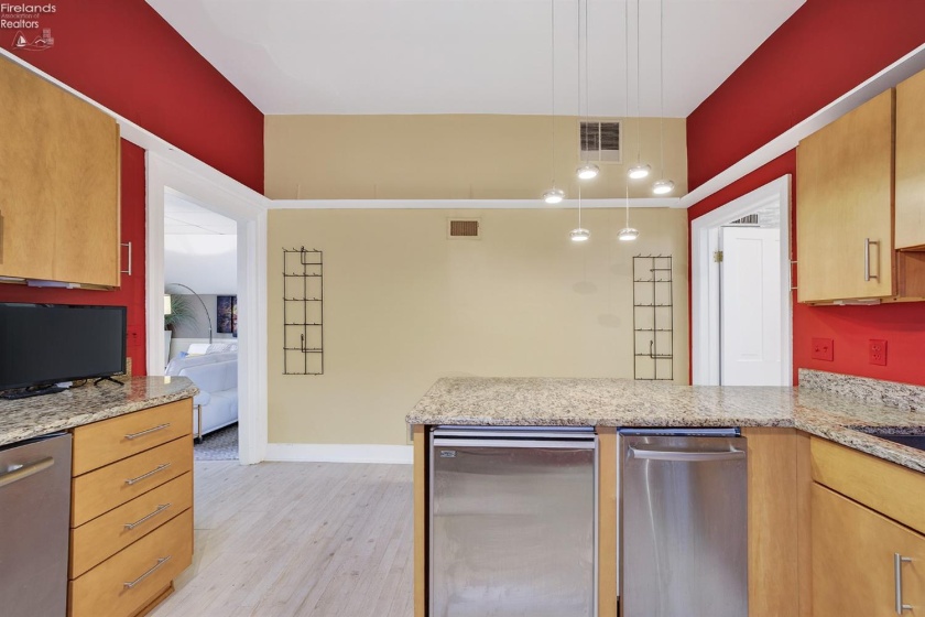 212 West Front St, Findlay, 45840, ,Commercial,For Sale,West Front St,20260786