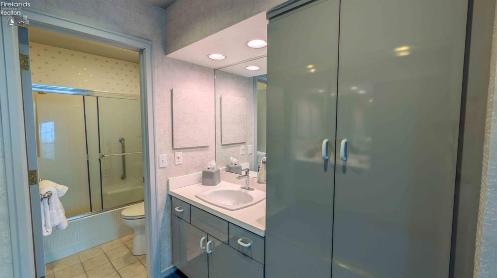 4395 Marin Woods, Port Clinton, 43452, 2 Bedrooms Bedrooms, ,3 BathroomsBathrooms,Residential,For Sale,Marin Woods,20260684