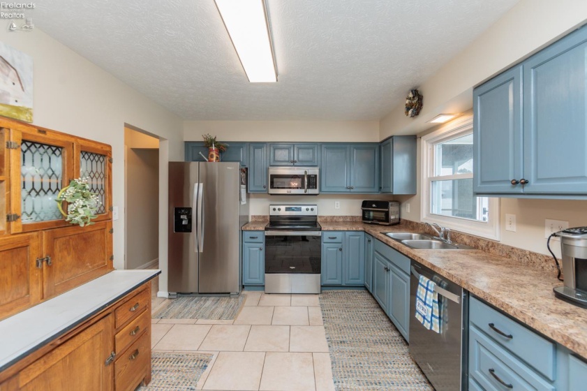 807 Cleveland Road, Huron, 44839, 3 Bedrooms Bedrooms, ,4 BathroomsBathrooms,Residential,For Sale,Cleveland,20260817