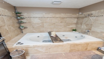 807 Cleveland Road, Huron, 44839, 3 Bedrooms Bedrooms, ,4 BathroomsBathrooms,Residential,For Sale,Cleveland,20260817