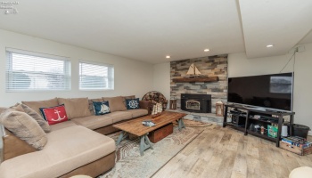 807 Cleveland Road, Huron, 44839, 3 Bedrooms Bedrooms, ,4 BathroomsBathrooms,Residential,For Sale,Cleveland,20260817