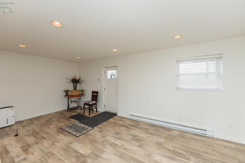 807 Cleveland Road, Huron, 44839, 3 Bedrooms Bedrooms, ,4 BathroomsBathrooms,Residential,For Sale,Cleveland,20260817