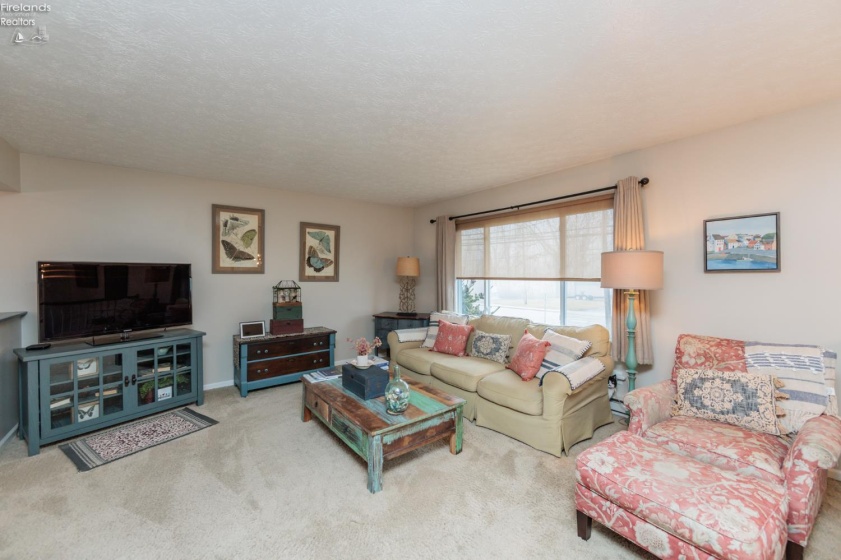 807 Cleveland Road, Huron, 44839, 3 Bedrooms Bedrooms, ,4 BathroomsBathrooms,Residential,For Sale,Cleveland,20260817