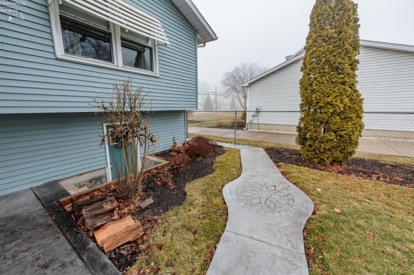 807 Cleveland Road, Huron, 44839, 3 Bedrooms Bedrooms, ,4 BathroomsBathrooms,Residential,For Sale,Cleveland,20260817