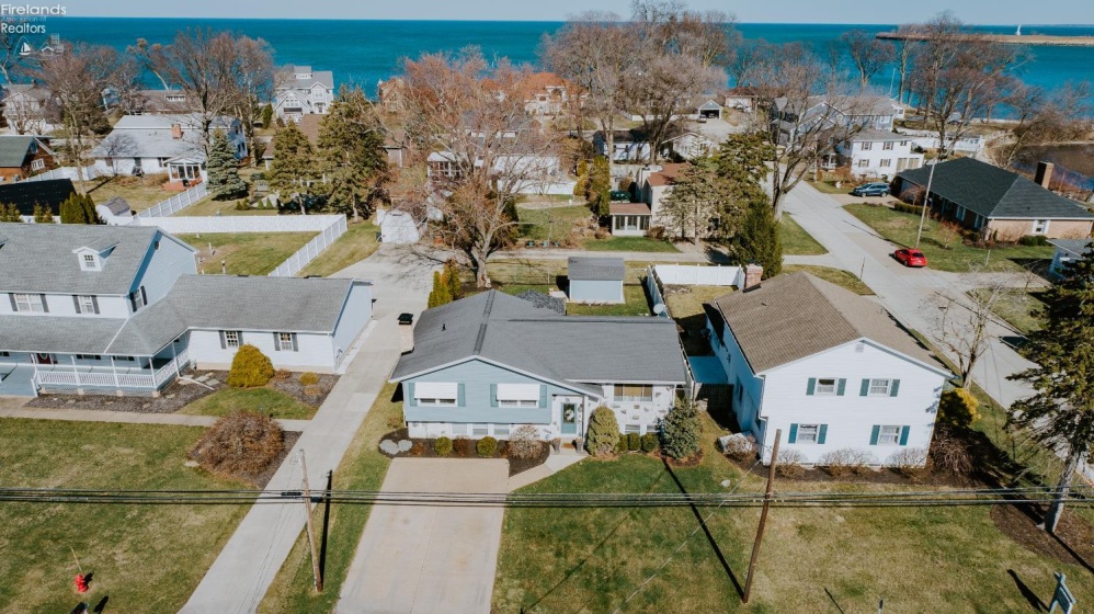 807 Cleveland Road, Huron, 44839, 3 Bedrooms Bedrooms, ,4 BathroomsBathrooms,Residential,For Sale,Cleveland,20260817