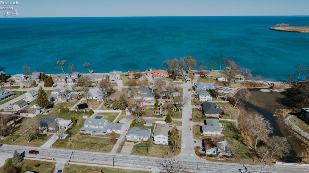 807 Cleveland Road, Huron, 44839, 3 Bedrooms Bedrooms, ,4 BathroomsBathrooms,Residential,For Sale,Cleveland,20260817