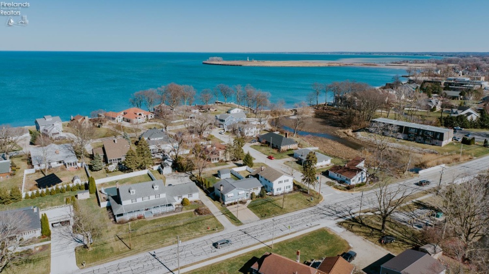 807 Cleveland Road, Huron, 44839, 3 Bedrooms Bedrooms, ,4 BathroomsBathrooms,Residential,For Sale,Cleveland,20260817