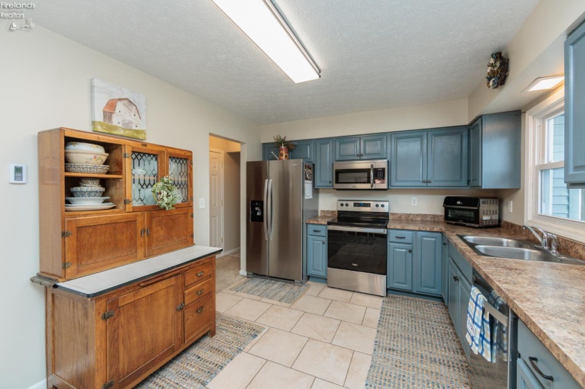 807 Cleveland Road, Huron, 44839, 3 Bedrooms Bedrooms, ,4 BathroomsBathrooms,Residential,For Sale,Cleveland,20260817