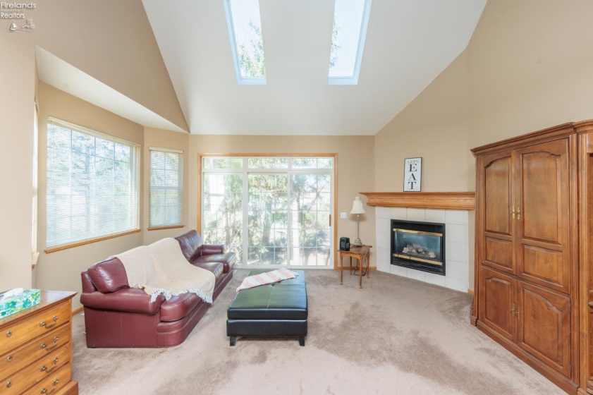 18608 Southporte Drive, Strongsville, 44136, 2 Bedrooms Bedrooms, ,3 BathroomsBathrooms,Residential,For Sale,Southporte,20260779