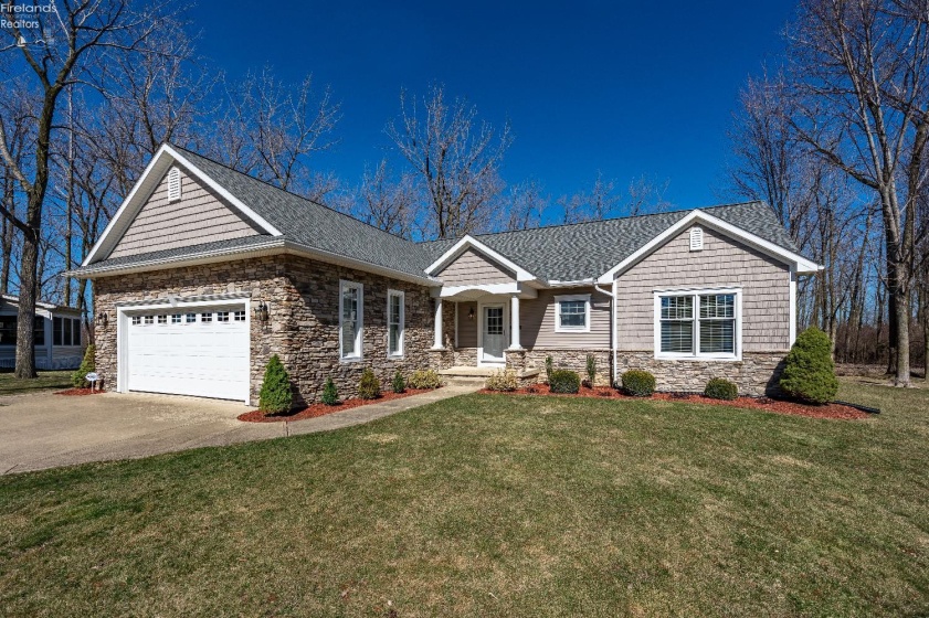 1249 Lost Lake Road, Port Clinton, 43452, 3 Bedrooms Bedrooms, ,2 BathroomsBathrooms,Residential,For Sale,Lost Lake,20260762