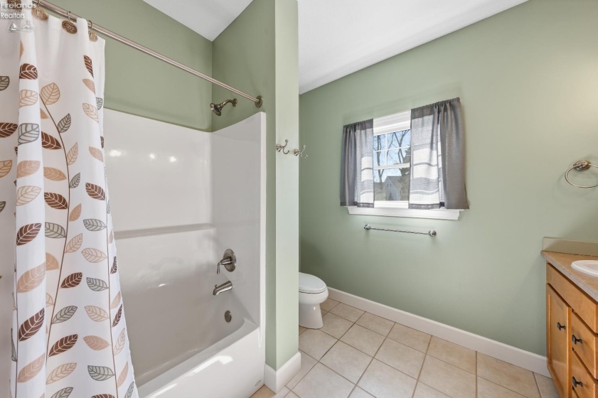 1249 Lost Lake Road, Port Clinton, 43452, 3 Bedrooms Bedrooms, ,2 BathroomsBathrooms,Residential,For Sale,Lost Lake,20260762