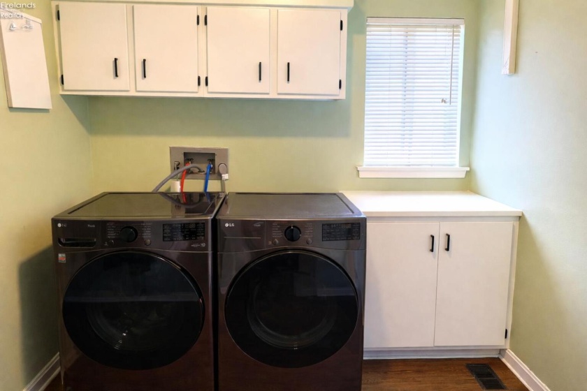 38 Glendale Avenue, Fremont, 43420, 4 Bedrooms Bedrooms, ,3 BathroomsBathrooms,Residential,For Sale,Glendale,20260800