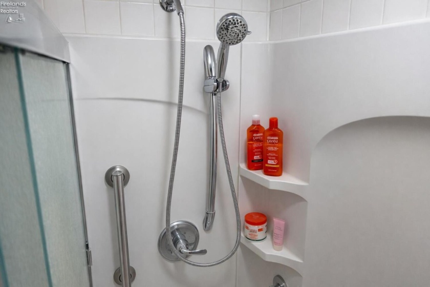 38 Glendale Avenue, Fremont, 43420, 4 Bedrooms Bedrooms, ,3 BathroomsBathrooms,Residential,For Sale,Glendale,20260800