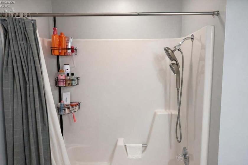 38 Glendale Avenue, Fremont, 43420, 4 Bedrooms Bedrooms, ,3 BathroomsBathrooms,Residential,For Sale,Glendale,20260800