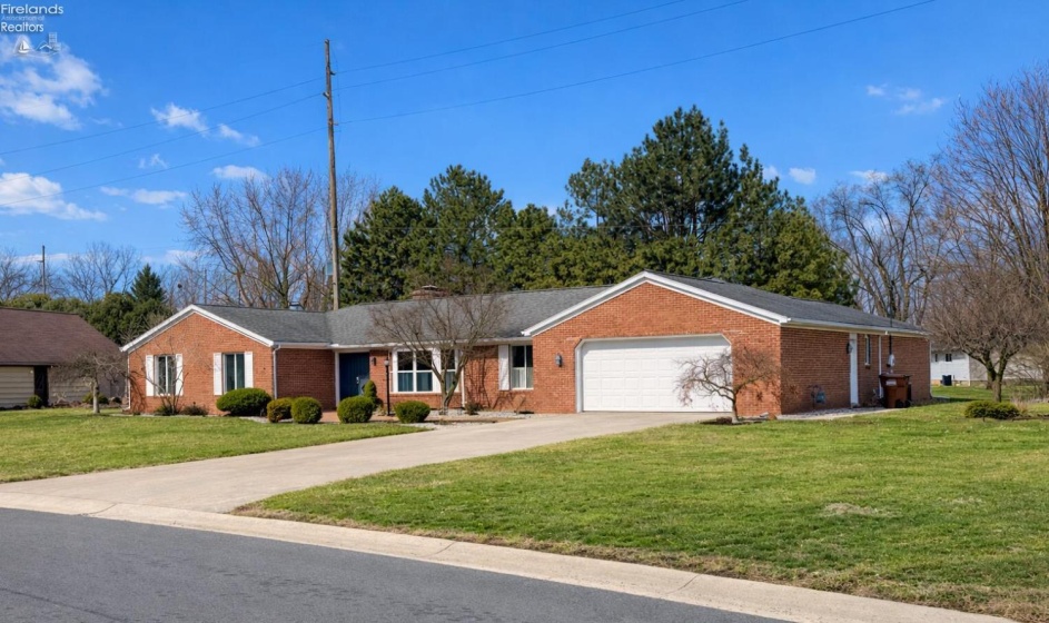 38 Glendale Avenue, Fremont, 43420, 4 Bedrooms Bedrooms, ,3 BathroomsBathrooms,Residential,For Sale,Glendale,20260800