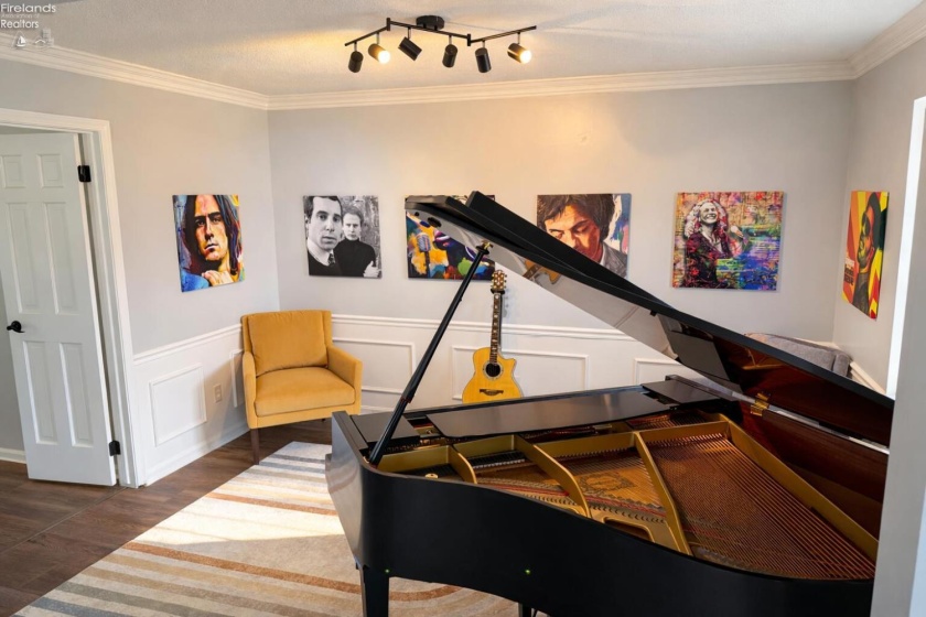 38 Glendale Avenue, Fremont, 43420, 4 Bedrooms Bedrooms, ,3 BathroomsBathrooms,Residential,For Sale,Glendale,20260800