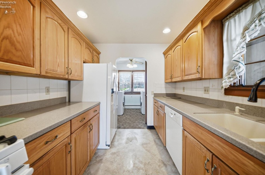 1073 Rosealee Ave., Elyria, 44035, 3 Bedrooms Bedrooms, ,3 BathroomsBathrooms,Residential,For Sale,Rosealee Ave.,20260740