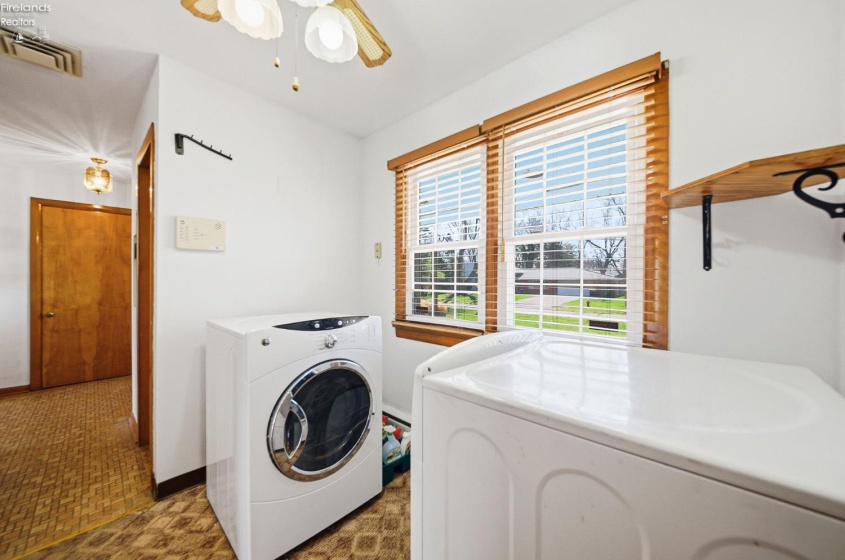 1073 Rosealee Ave., Elyria, 44035, 3 Bedrooms Bedrooms, ,3 BathroomsBathrooms,Residential,For Sale,Rosealee Ave.,20260740