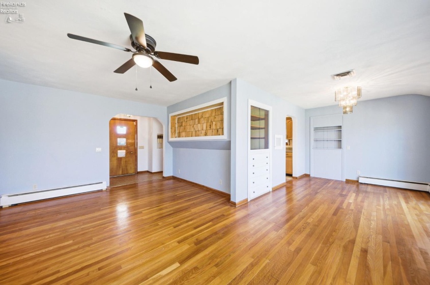 1073 Rosealee Ave., Elyria, 44035, 3 Bedrooms Bedrooms, ,3 BathroomsBathrooms,Residential,For Sale,Rosealee Ave.,20260740