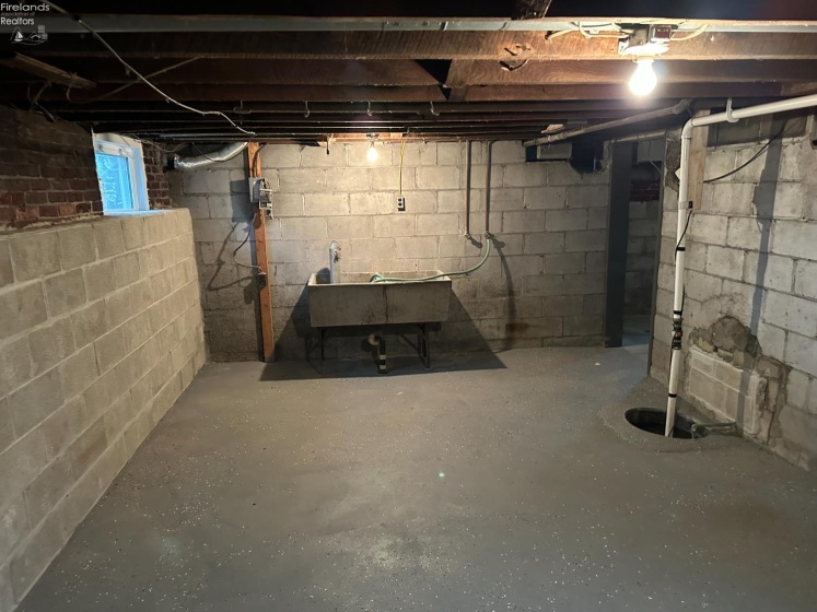 403 Park Street, Willard, 44890, 3 Bedrooms Bedrooms, ,2 BathroomsBathrooms,Residential,For Sale,Park,20260826