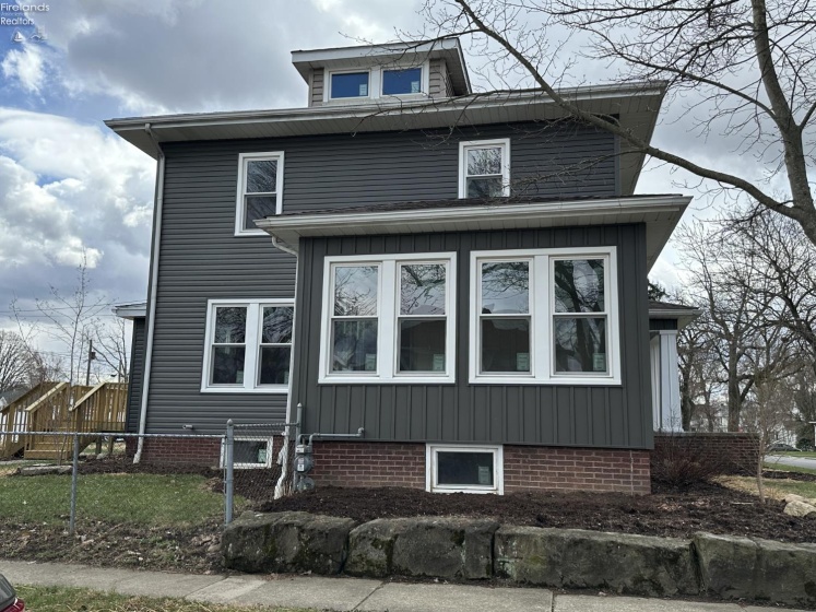 403 Park Street, Willard, 44890, 3 Bedrooms Bedrooms, ,2 BathroomsBathrooms,Residential,For Sale,Park,20260826