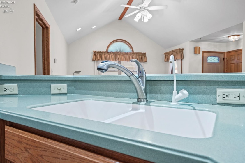 1313 Columbus Avenue, Fostoria, 44830, 2 Bedrooms Bedrooms, ,2 BathroomsBathrooms,Residential,For Sale,Columbus,20260831