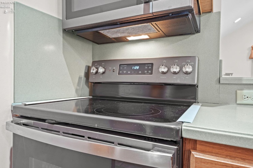 1313 Columbus Avenue, Fostoria, 44830, 2 Bedrooms Bedrooms, ,2 BathroomsBathrooms,Residential,For Sale,Columbus,20260831