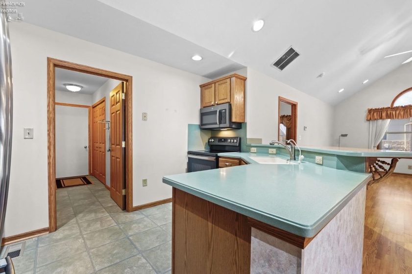 1313 Columbus Avenue, Fostoria, 44830, 2 Bedrooms Bedrooms, ,2 BathroomsBathrooms,Residential,For Sale,Columbus,20260831