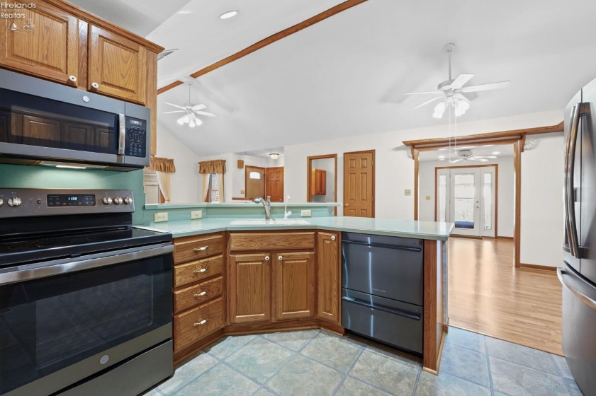 1313 Columbus Avenue, Fostoria, 44830, 2 Bedrooms Bedrooms, ,2 BathroomsBathrooms,Residential,For Sale,Columbus,20260831