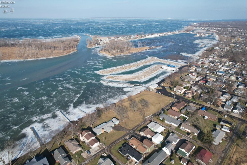 7631 Downend Drive, Marblehead, 43440, 3 Bedrooms Bedrooms, ,2 BathroomsBathrooms,Residential,For Sale,Downend,20260833