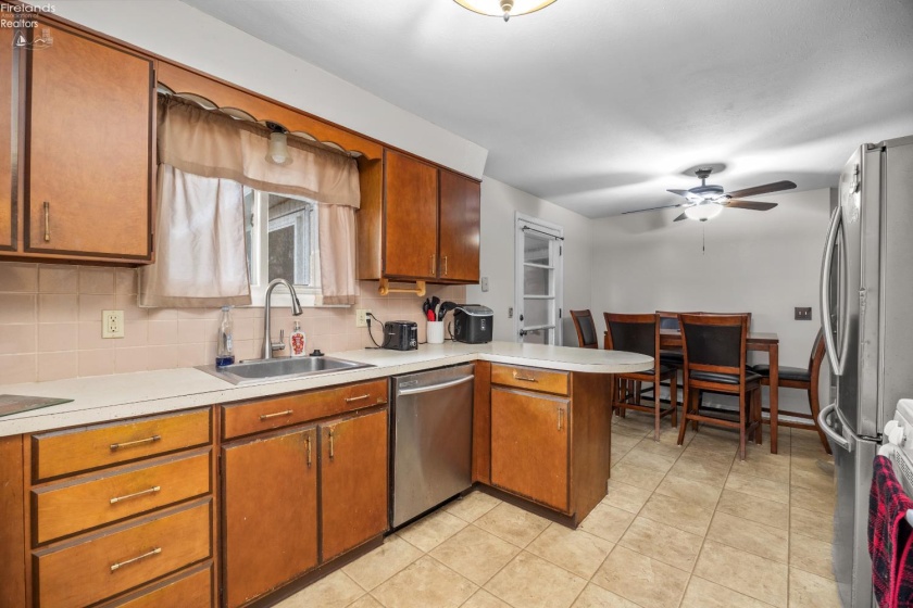 645 Terra Lane, Amherst, 44001, 3 Bedrooms Bedrooms, ,3 BathroomsBathrooms,Residential,For Sale,Terra,20260838