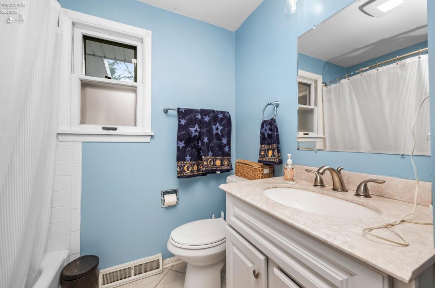 645 Terra Lane, Amherst, 44001, 3 Bedrooms Bedrooms, ,3 BathroomsBathrooms,Residential,For Sale,Terra,20260838