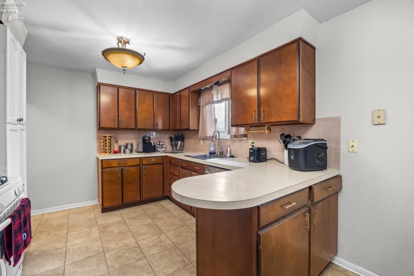 645 Terra Lane, Amherst, 44001, 3 Bedrooms Bedrooms, ,3 BathroomsBathrooms,Residential,For Sale,Terra,20260838