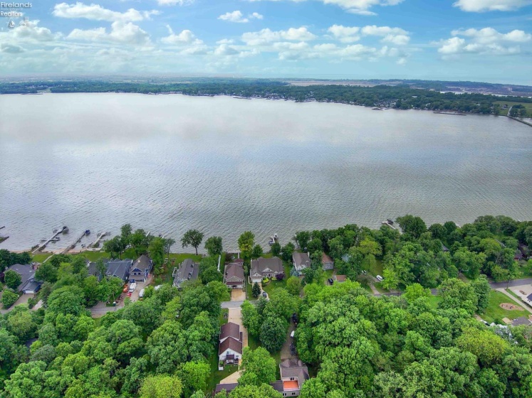 3345 Memorial Shoreway Drive, Marblehead, 43440, 3 Bedrooms Bedrooms, ,2 BathroomsBathrooms,Residential,For Sale,Memorial Shoreway,20260049